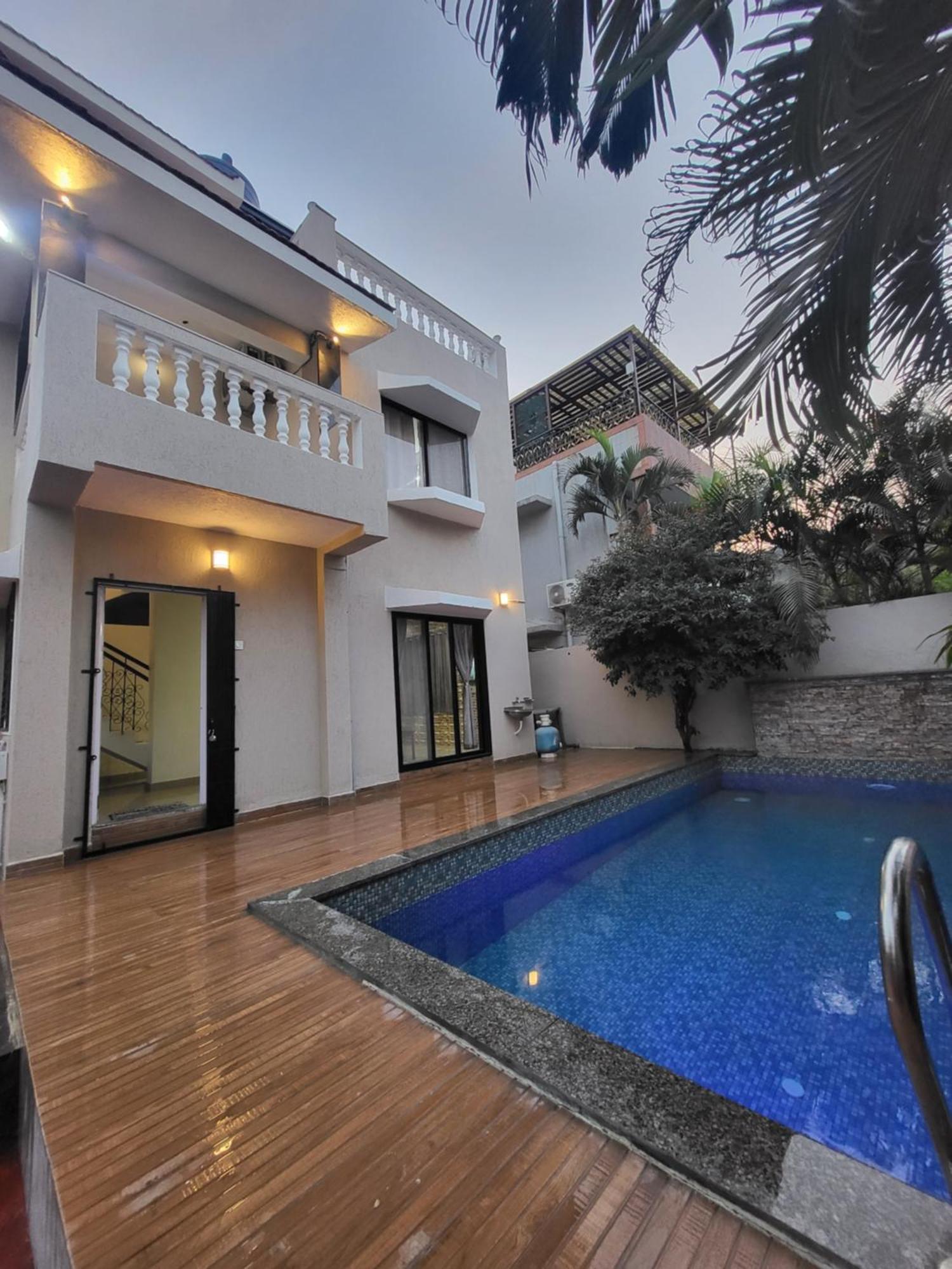 The Perfect Stays Para Disco Big Pool Cricket Turf Villa โลนาวาลา ภายนอก รูปภาพ
