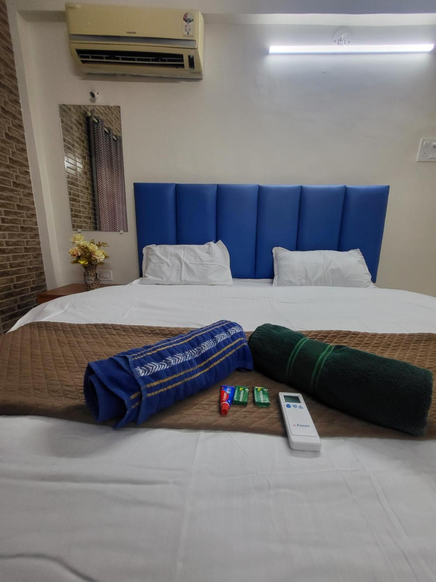 The Perfect Stays Para Disco Big Pool Cricket Turf Villa โลนาวาลา ภายนอก รูปภาพ